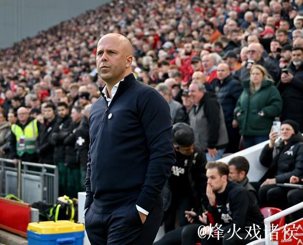 罗伯逊:每场比赛斯洛特都会改变球员职责 罗伯逊:每场比赛斯洛特都会改变球员职责